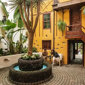 https://tulia-guesthouse.in-canary-islands.com