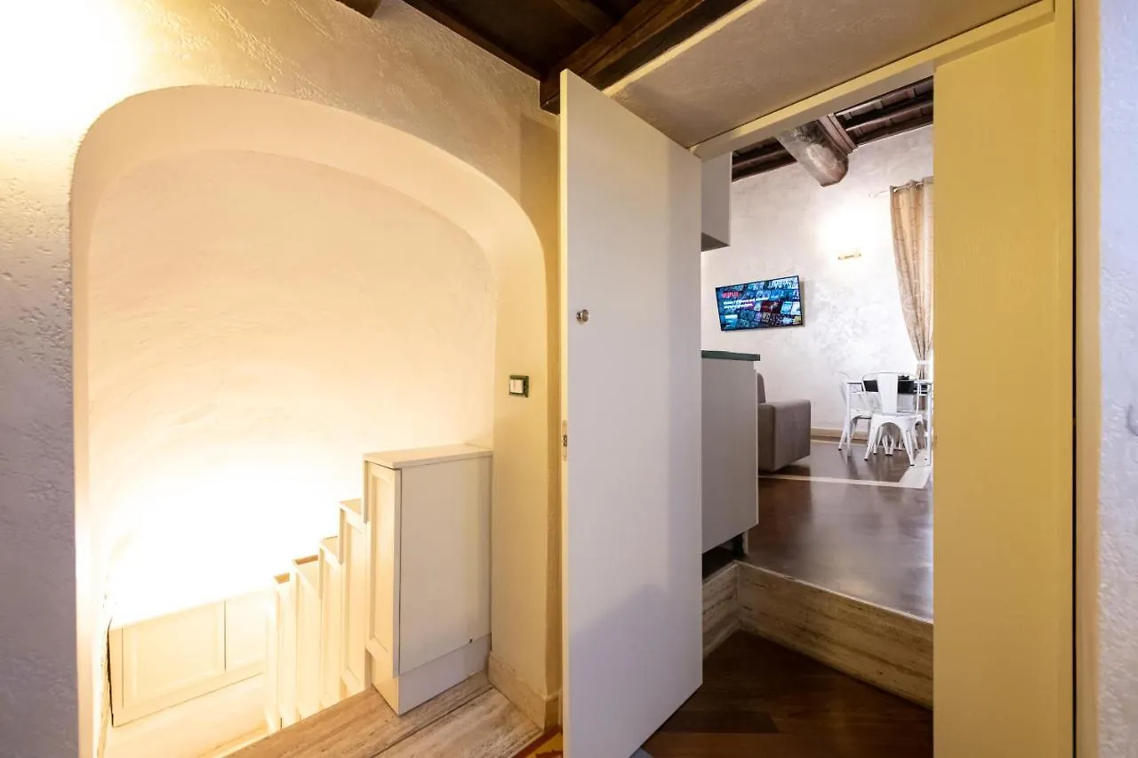 Magenta Collection Crociferi 2 Apartment Rome